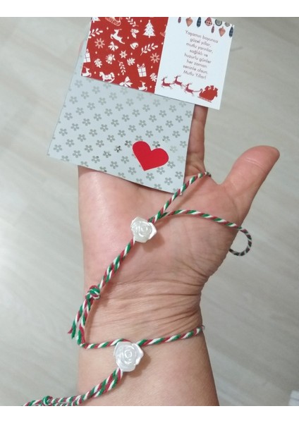 On Adet Yılbaşı Kartlı Küçük Gül Yılbaşı Marteniçka Bileklik