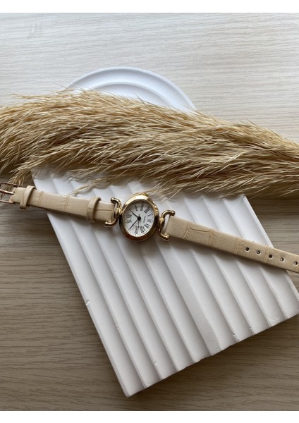 Retro Minimal Deri Kordon Vintage Kadın Kol Saati modelleri