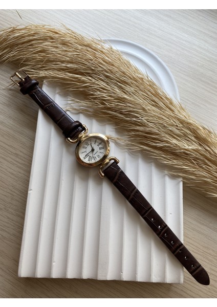 Retro Minimal Deri Kordon Vintage Kadın Kol Saati