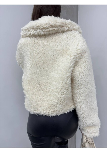 Fildişi Düğmeli Peluş Mont fırsatları