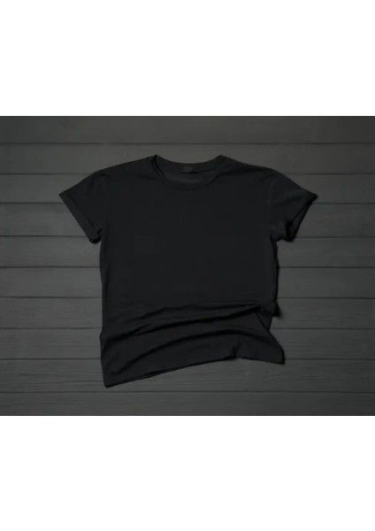Basic T-Shirt