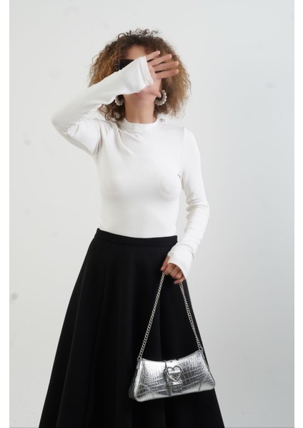 Ekru O Yaka Parmak Detaylı Bluz modelleri