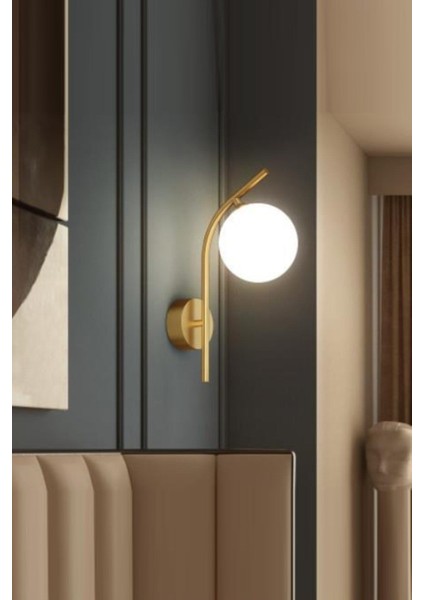 Şık Beyaz Cam Aplik, Altın Detaylı, Modern ve Zarif Dekoratif Aydınlatma