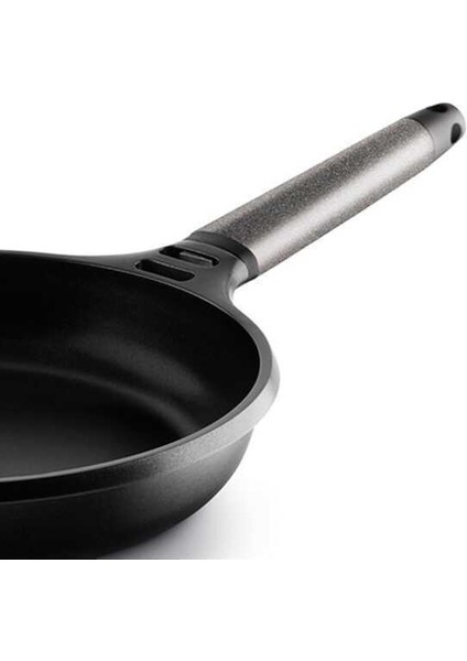 Vulcano Serisi Döküm Tava 22 cm fiyatları