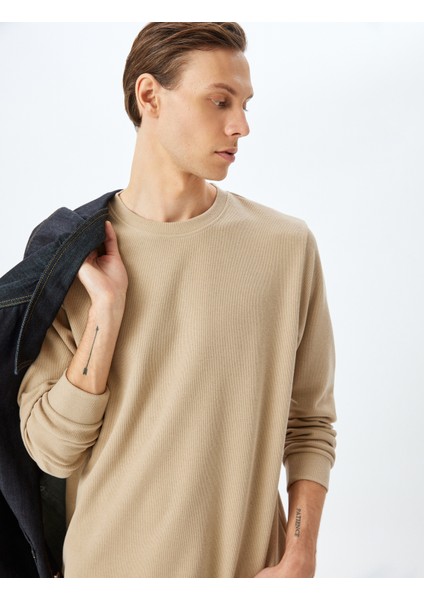 Pamuk Karışımlı Dokulu Basic Bisiklet Yaka Sweatshirt fiyatları