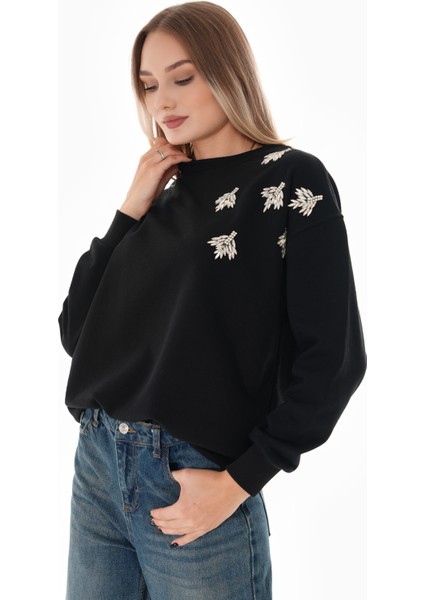 Yaprak Taş Detaylı Oversize Sweatshirt