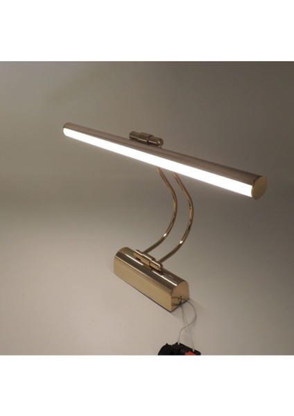 Altın renkli kuğu figürlü duvar aplikası, şık tasarım ve gün ışığı etkisi sağlar. indirimleri