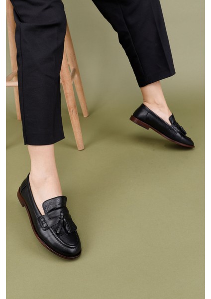 Corna Kadın Deri Siyah Loafer Ayakkabı