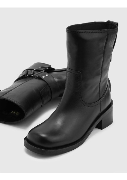 Matthew Hakiki Deri Kadın Siyah Bot fırsatları