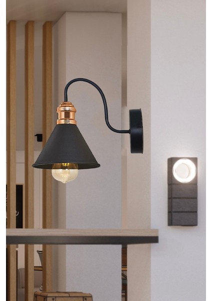 Şık siyah metal duvar lambası, yatak odası ve mekan dekoru için ideal aydınlatma