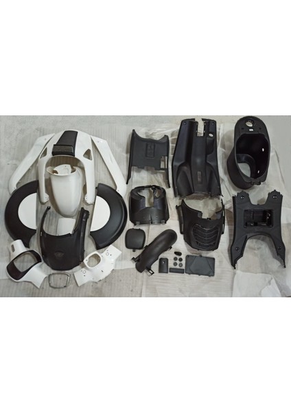 SEVEN KARDEŞLER Scooter Revival 50 Kaporta Siyah 25 Parça Set