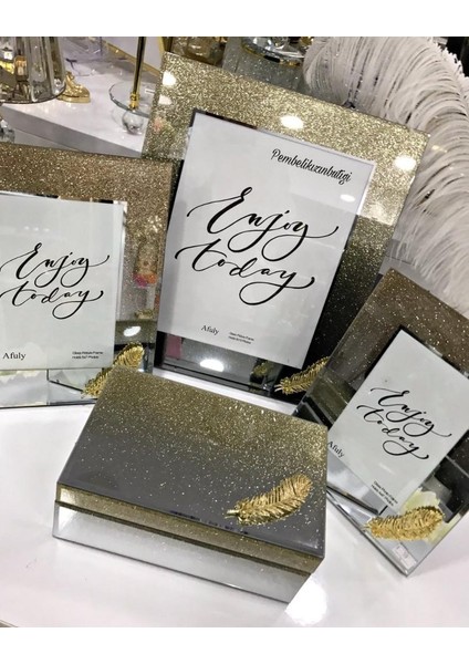 Aynalı Çerçeve Yaprak Gold Küçük