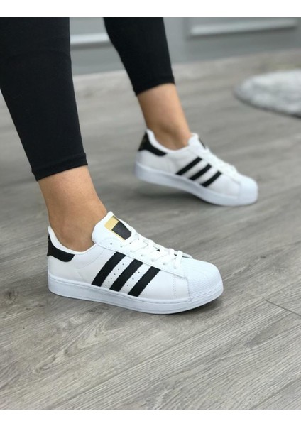 Star Beyaz Siyah Bağcıklı Sneakers