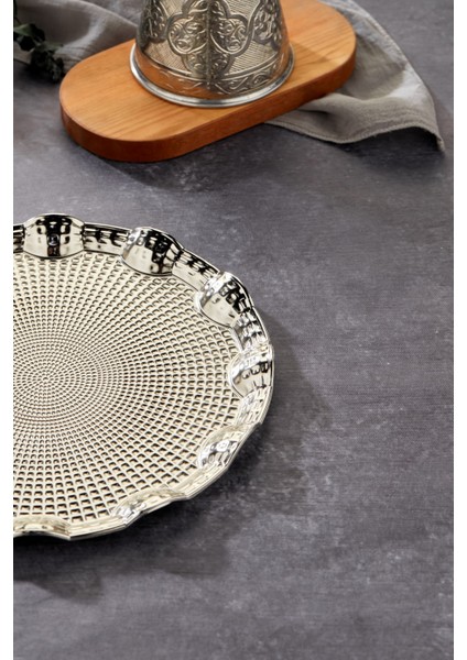 35 cm Rölyefli Sunum Tepsisi - Şık ve Zarif Tasarım fırsatları