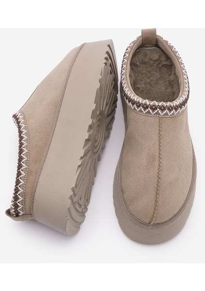 Kadın İçi Kürklü Kalın Taban Önü Kapalı Günlük Kışlık Terlik Furenta Vizon Süet