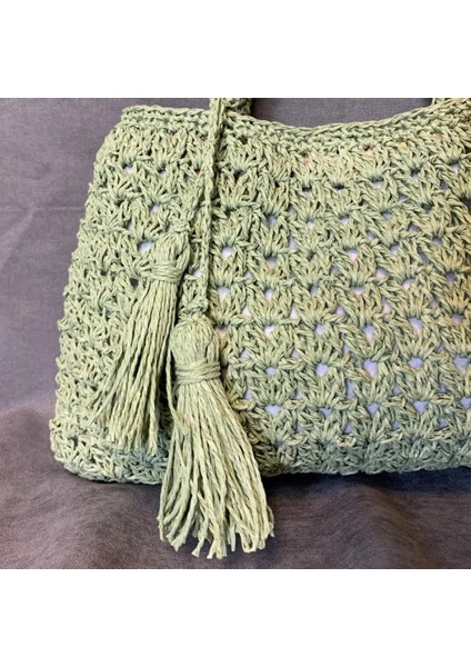 El Yapımı Püskül Detaylı Kağıt Ip Örgü Omuz Çantası - 22 x 34 cm