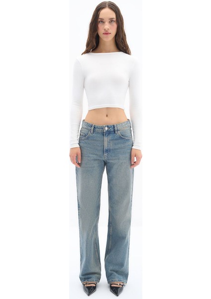 Pulse - Basic Uzun Kollu Pamuklu Nefes Alabilen Kumaş Slim Fit Ense Nakış Detaylı Beyaz Tişört