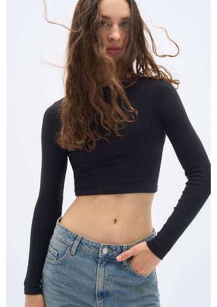 Pulse - Basic Uzun Kollu Pamuklu Kumaş Slim Fit Ense Nakış Detaylı Siyah Tişört fiyatları