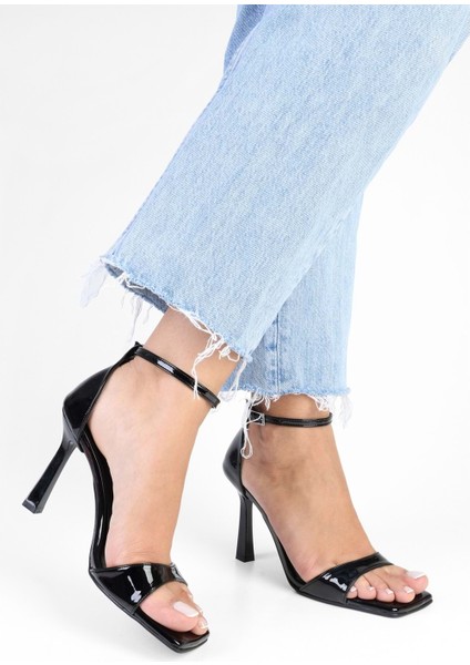 Kadın Vinetta Siyah Rugan Topuklu Ayakkabı fiyatları