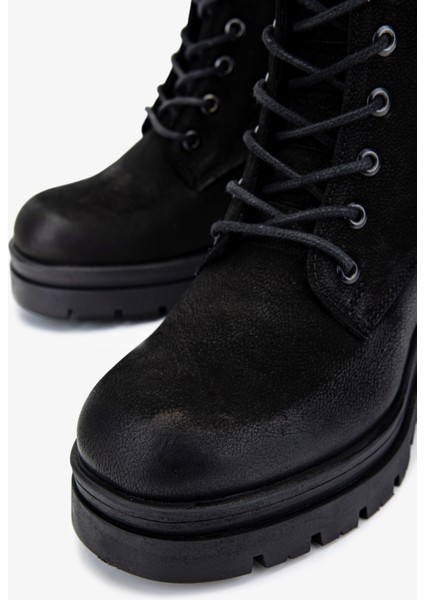 Kadın Hakiki Deri Siyah Nubuk Casual Bot 322 2351306 Bn Bot SK24-25 Sıyah Nbk modelleri