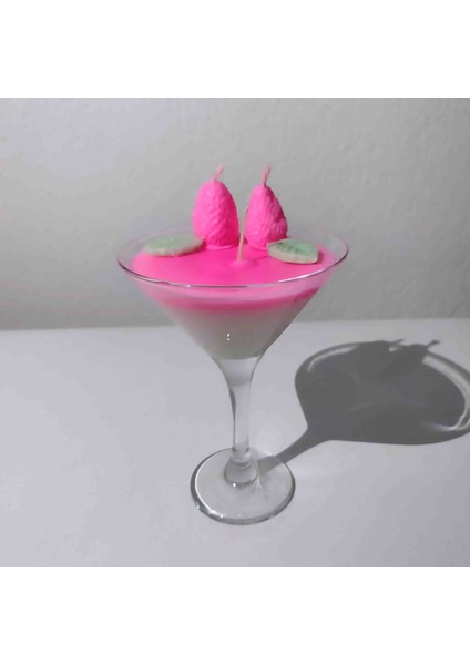 Çilekli Martini Bardağı Mum fırsatları