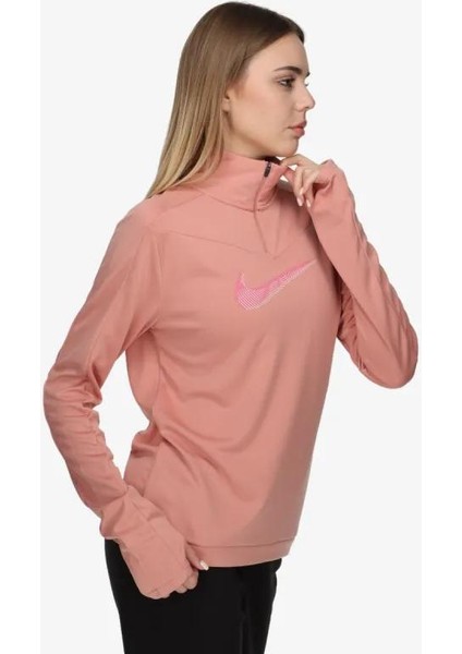 Dri-Fit Swoosh Yarım Fermuarlı Kadın Koşu Üstü modelleri