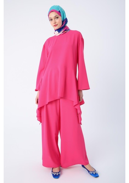 Pembe-Asimetrik Kesim Tunikli Bol Paça Pantolonlu Salaş Takım