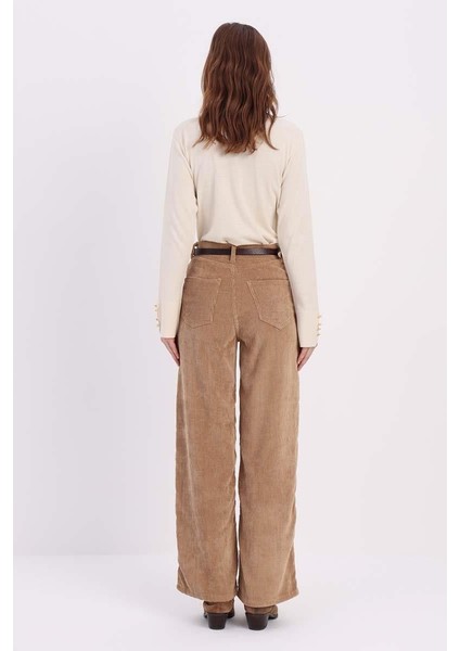 Bej-Kadife Pantolon modelleri