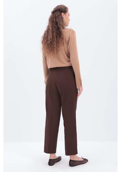 Kahve-Süs Cep Kapaklı Pensli Havuç Pantolon fırsatları