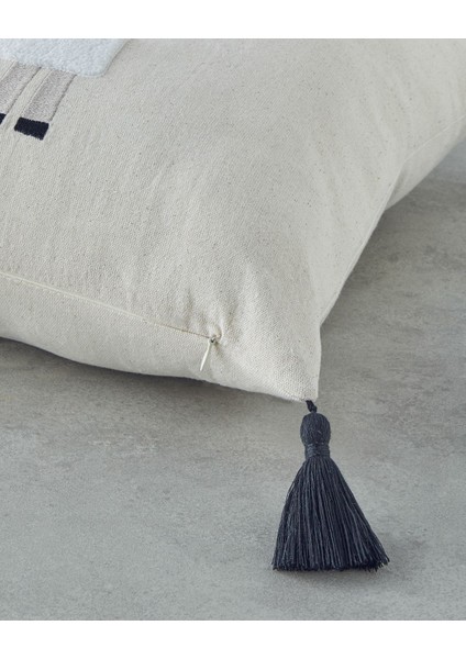 Sevimli inek temalı rahat ve şık dekoratif kırlent 45x45 cm, bordo ve ekru renkli fiyatları