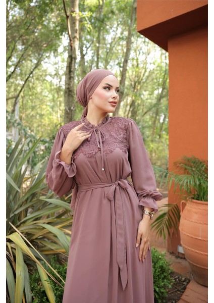 Bel ve Boyun Bağcıklı Dantel Detaylı Uzun Şifon Elbise - 50019.048 - Soğan fiyatları