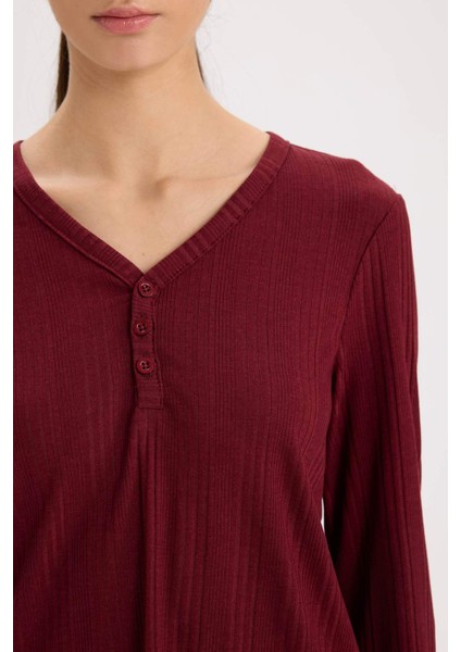 Pijama Takımı V Yaka Düğmeli Ribana Uzun Kollu Üst Beli Lastikli Geniş Paça Alt-Fall in Love D2273AX24WN indirimleri