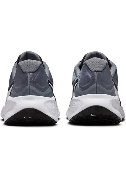 Gri Erkek Koşu Ayakkabısı Nike Revolution 7 FB2207-007 fiyatları