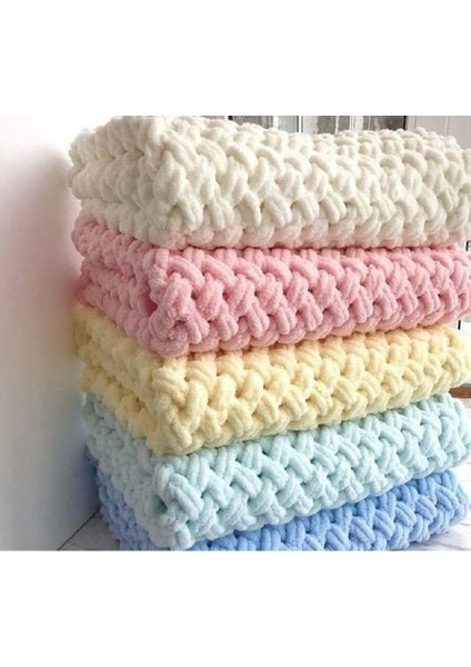 Yumuşak ve sıcak el örgüsü battaniye, bej renk, antibakteriyel polyester materyal