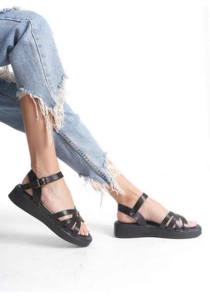 Kadın Deri Düz Topuklu Tam Kalıp Çapraz Bantlı Günlük Sandalet fırsatları