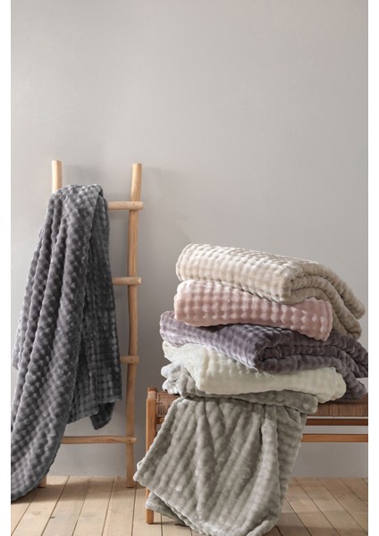 Yumuşak ve rahat 140x190 cm pudra renkli battaniye, wellsoft malzeme, düz desen modelleri