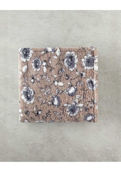 Yumuşak ve şık vizon peluş battaniye, sıcaklık ve rahatlık sunar. fırsatları