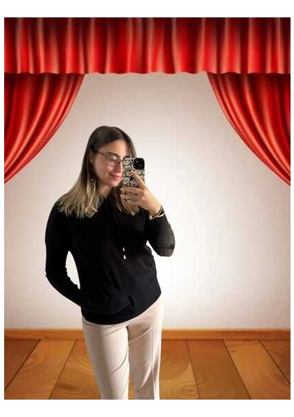 Siyah Renk Kapşonlu Bayan Kazak