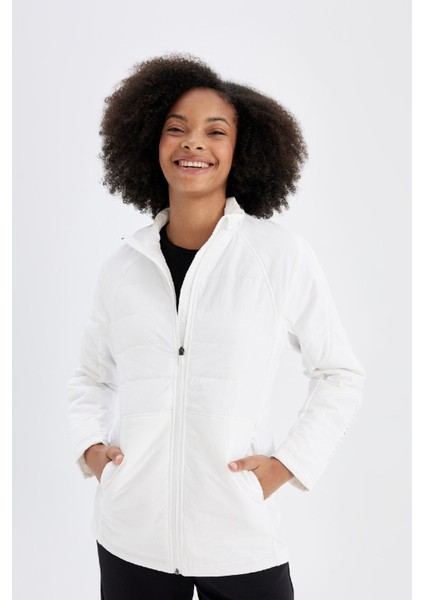 Fit Su Geçirmez Hafif Mont Slim Fit Dar Kesim Kapüşonlu Fermuarlı Cepli Mevsimlik C7802AX24WN fırsatları