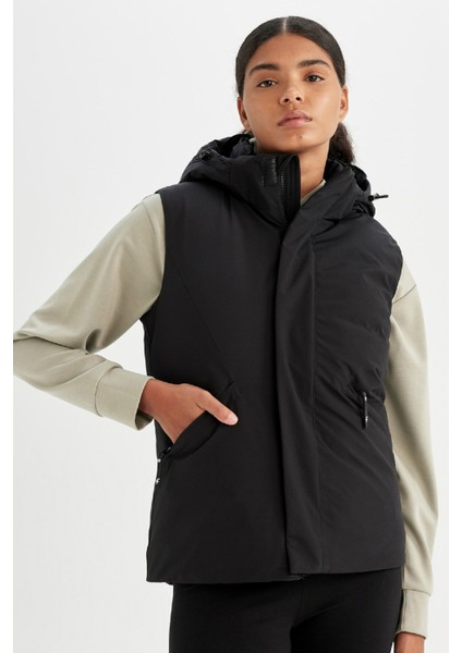 DeFactoFit Su İtici Şişme Yelek Rüzgar Geçirmez Normal Kesim Kapüşonlu Fermuarlı Cepli C4767AX24AU