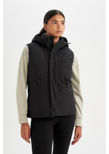 DeFactoFit Su İtici Şişme Yelek Rüzgar Geçirmez Normal Kesim Kapüşonlu Fermuarlı Cepli C4767AX24AU fırsatları