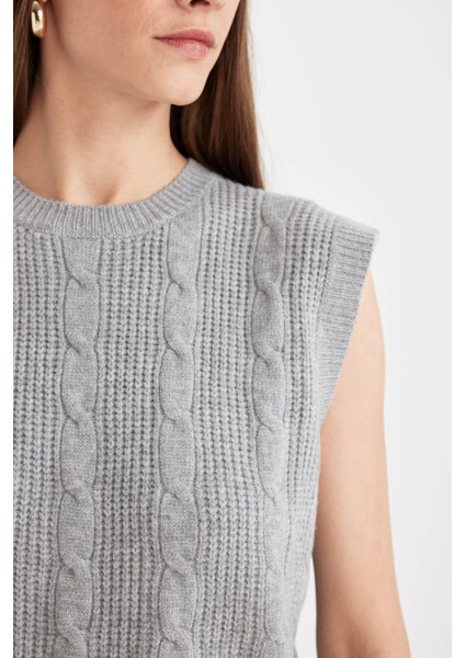 Regular Fit Bisiklet Yaka Basic Düz Saç Örgü Desenli Triko Süveter C9041AX24WN indirimleri