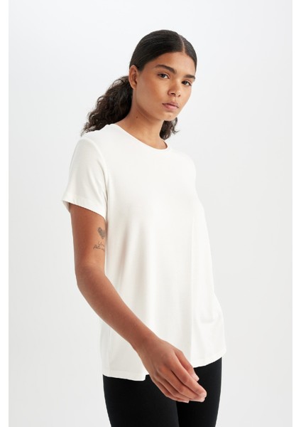 Fit Standart Fit Bisiklet Yaka Sporcu Basic Düz Kısa Kollu Tişört D1904AX24AU indirimleri