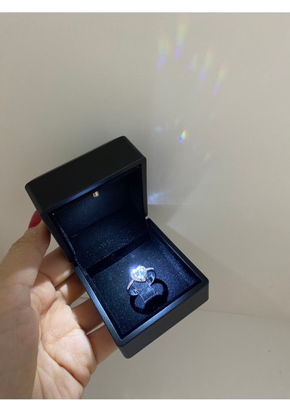 Işıklı Kutuda Kalpli Altın Kaplama Yüzük Doğum Günü Sevgiliye Hediye Paketi