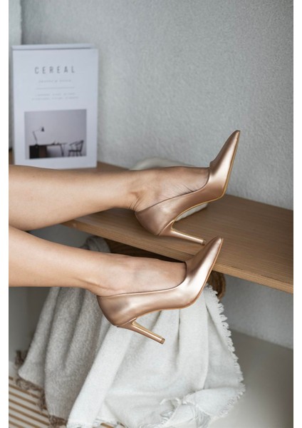 Özel Seri Klasik Stiletto Rose