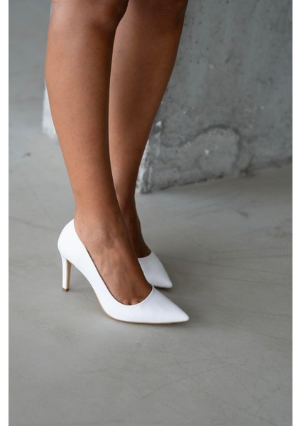 Özel Seri Klasik Stiletto Beyaz modelleri