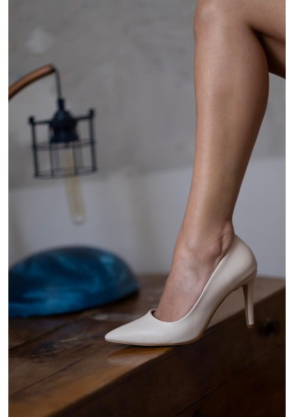 Özel Seri Klasik Stiletto Bej