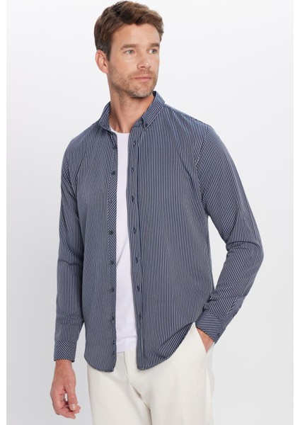 Erkek Slim Fit Dar Kesim Pamuklu Çizgili Düğmeli Yaka Gömlek fırsatları