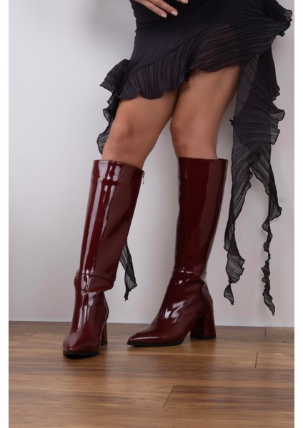 Uzun Çizme Bordo Rugan Malzeme ile 7 cm Topuk Yüksekliği fırsatları