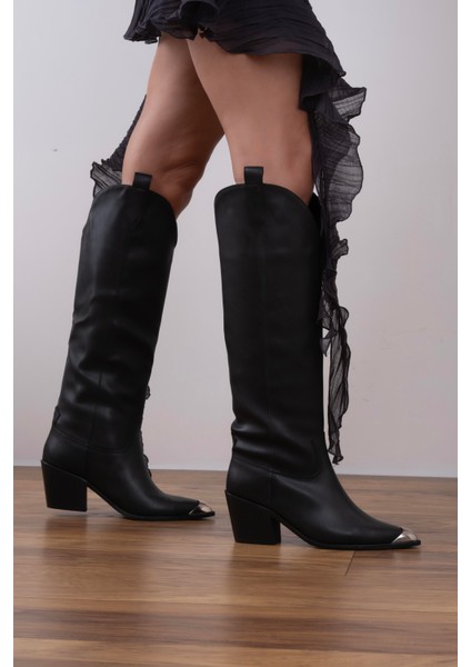 Siyah Kovboy Çizme Metal Uçlu Konforlu Kullanım 51 cm Yükseklik 7,5 cm Topuk